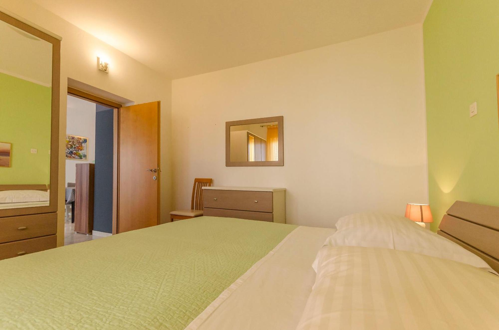 Apartments Grgo Vodice Eksteriør bilde