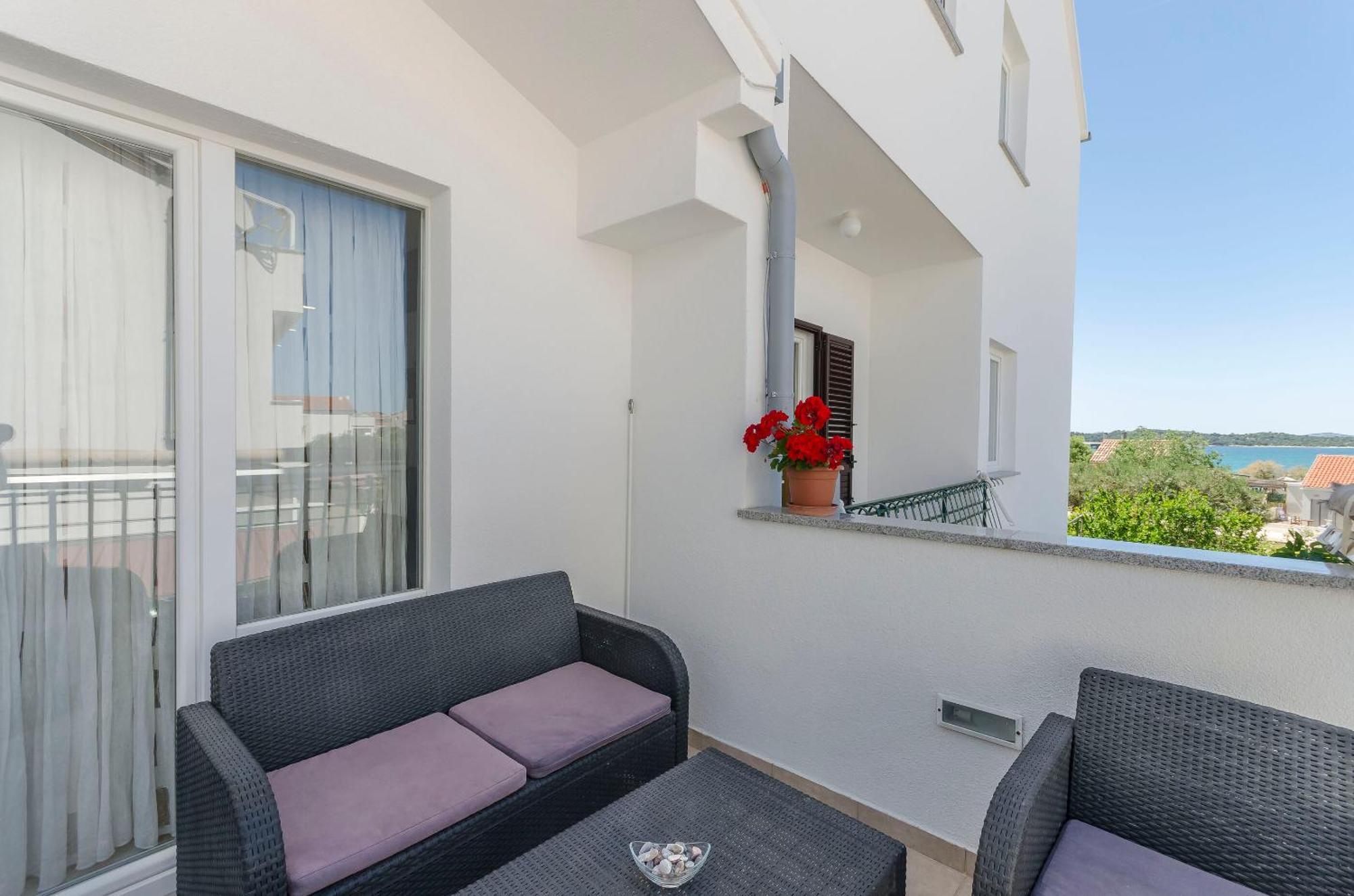 Apartments Grgo Vodice Eksteriør bilde